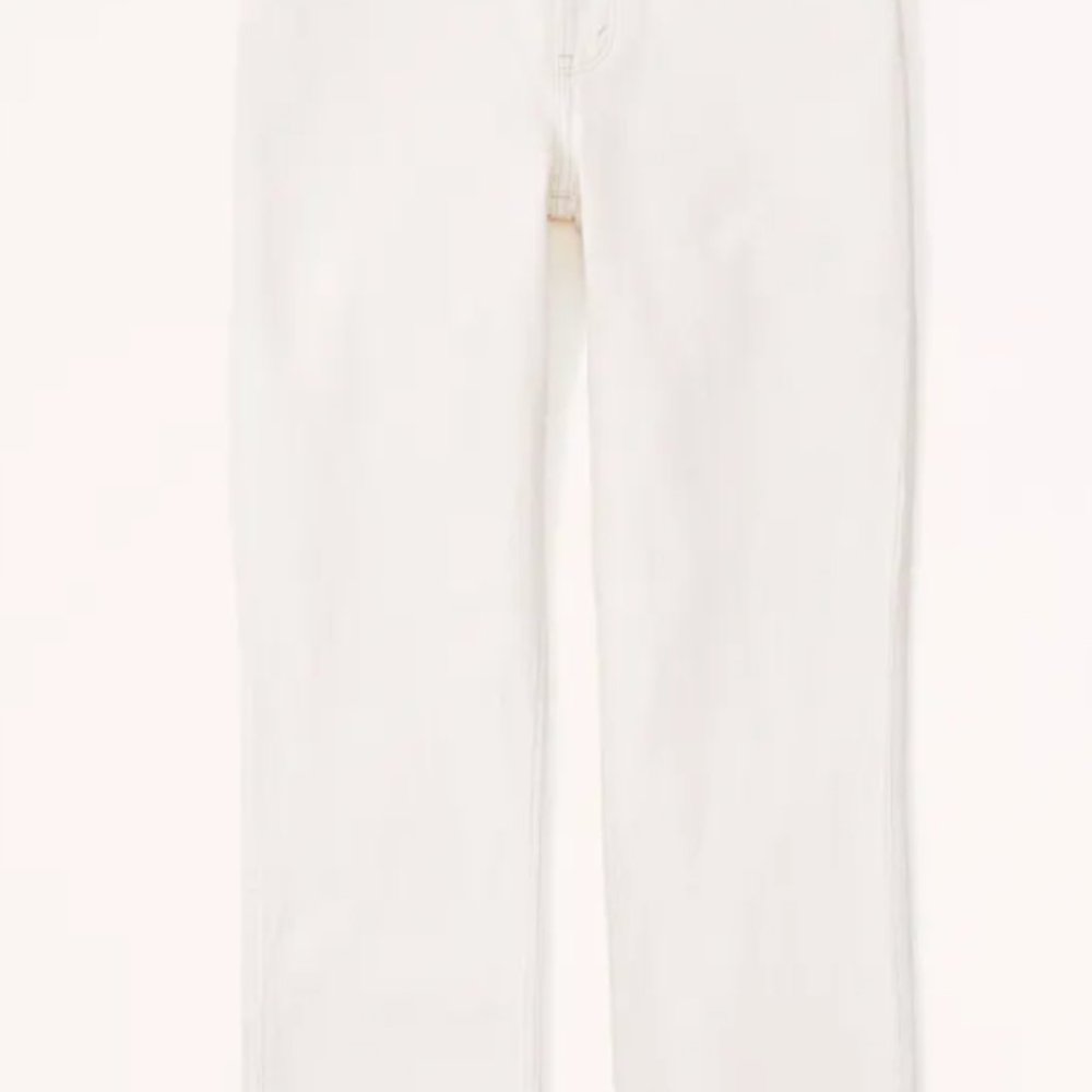 Abercrombie Curve Love Ultra High Rise 90s Straight Jean